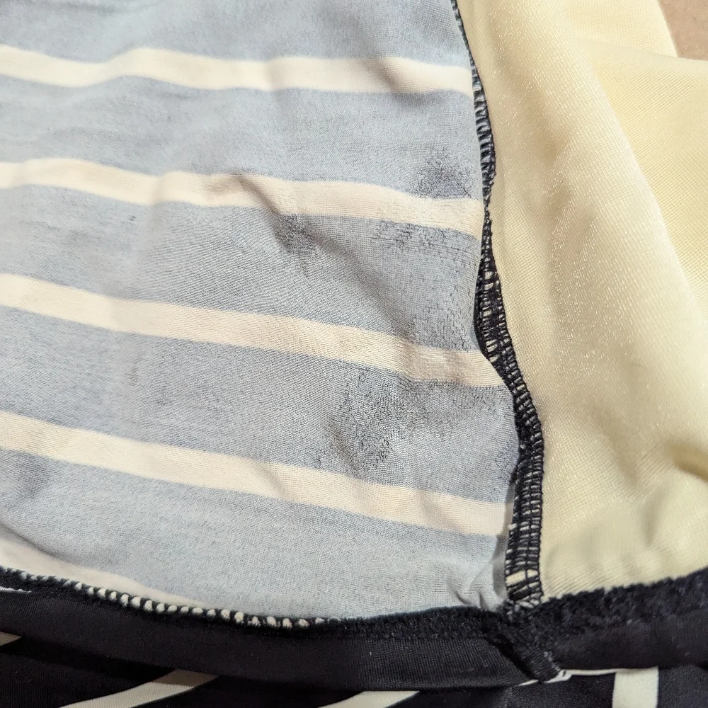 Talbots Tankini Swim Top Black & White Stripe Underwire Size 16 *see description